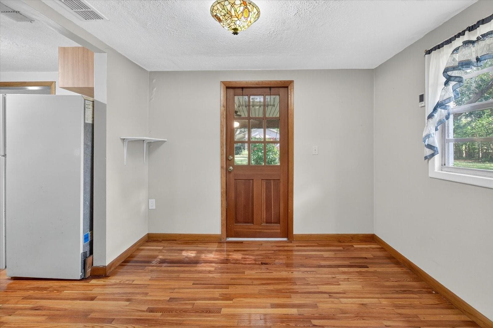 Single Family Residence at 10019 CURLEY RD, SAN ANTONIO, photo 16 of 77