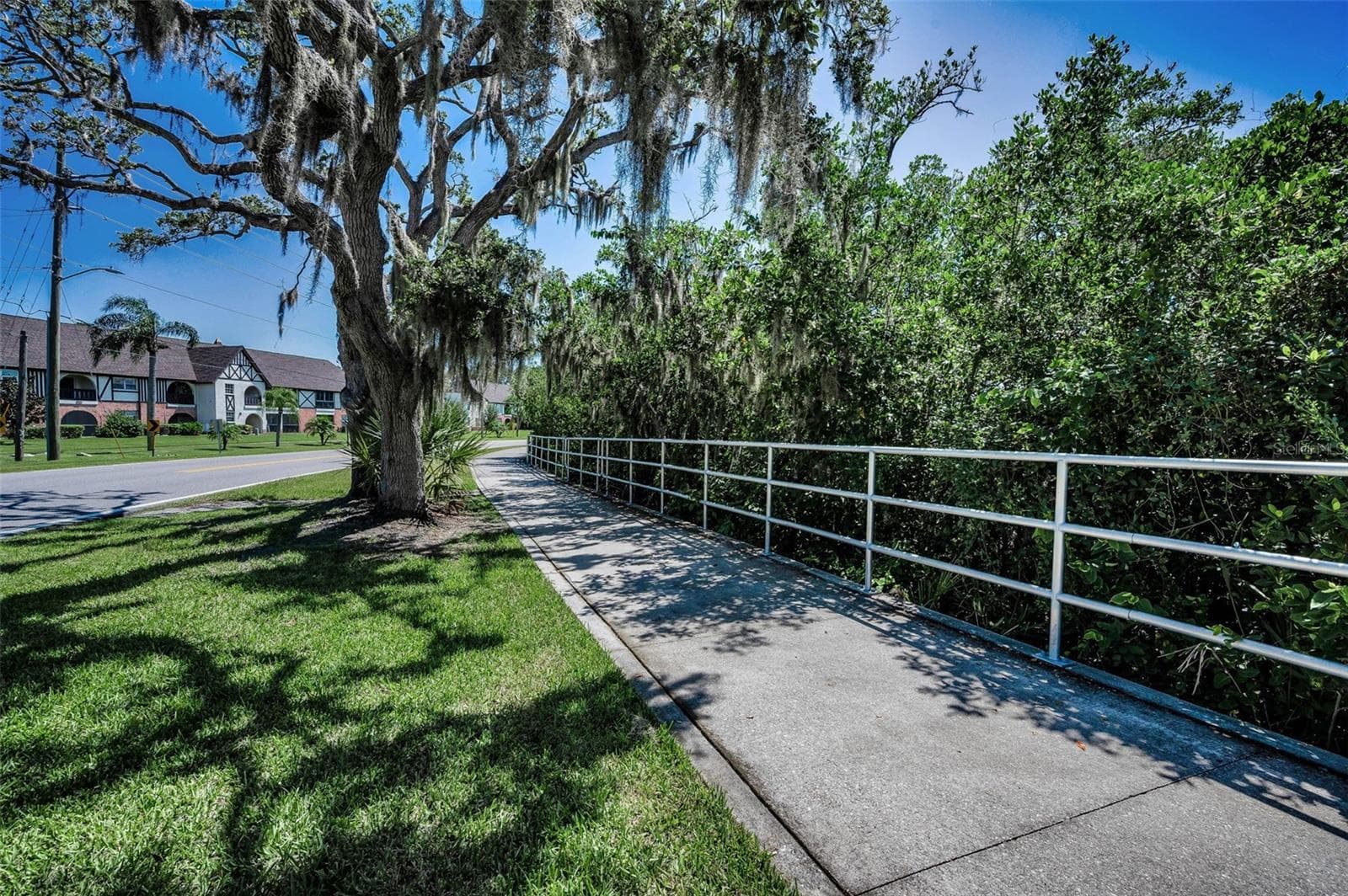 Condominium at 420 N BAYSHORE BLVD #104, CLEARWATER, photo 4 of 64