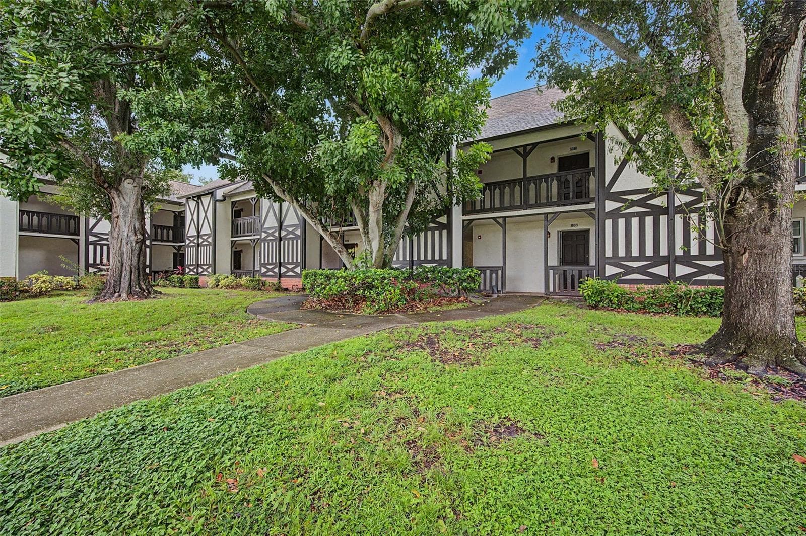 Condominium at 420 N BAYSHORE BLVD #104, CLEARWATER, photo 11 of 64