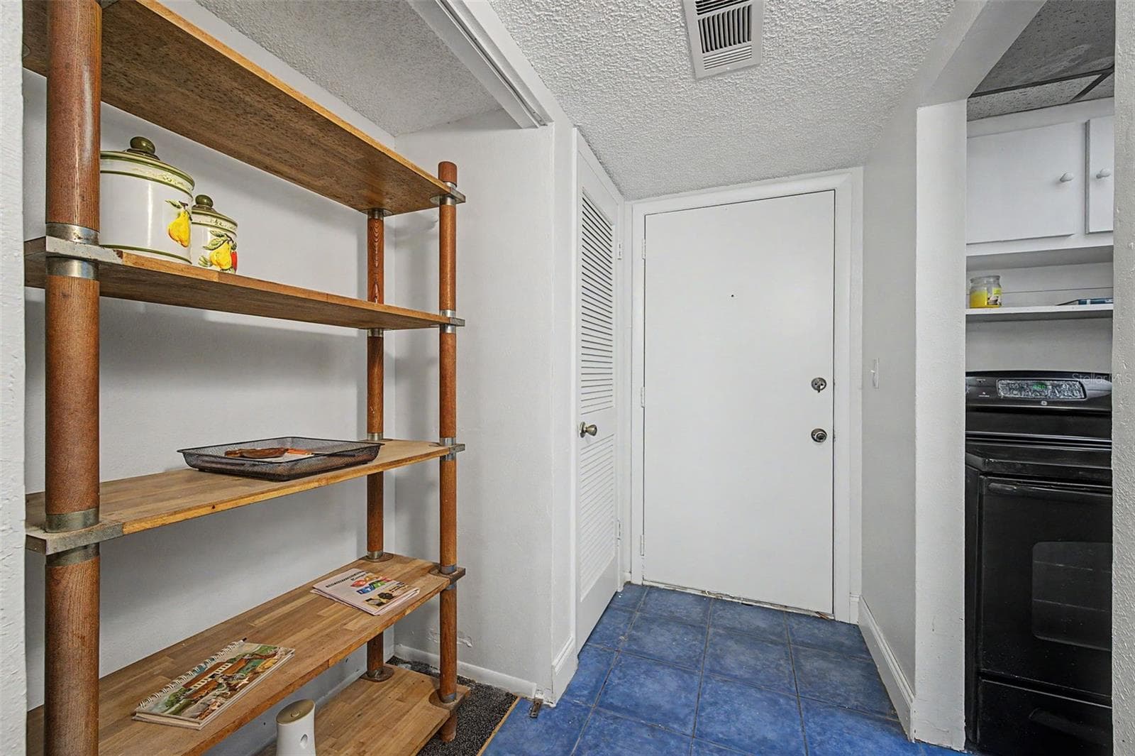 Condominium at 420 N BAYSHORE BLVD #104, CLEARWATER, photo 16 of 64