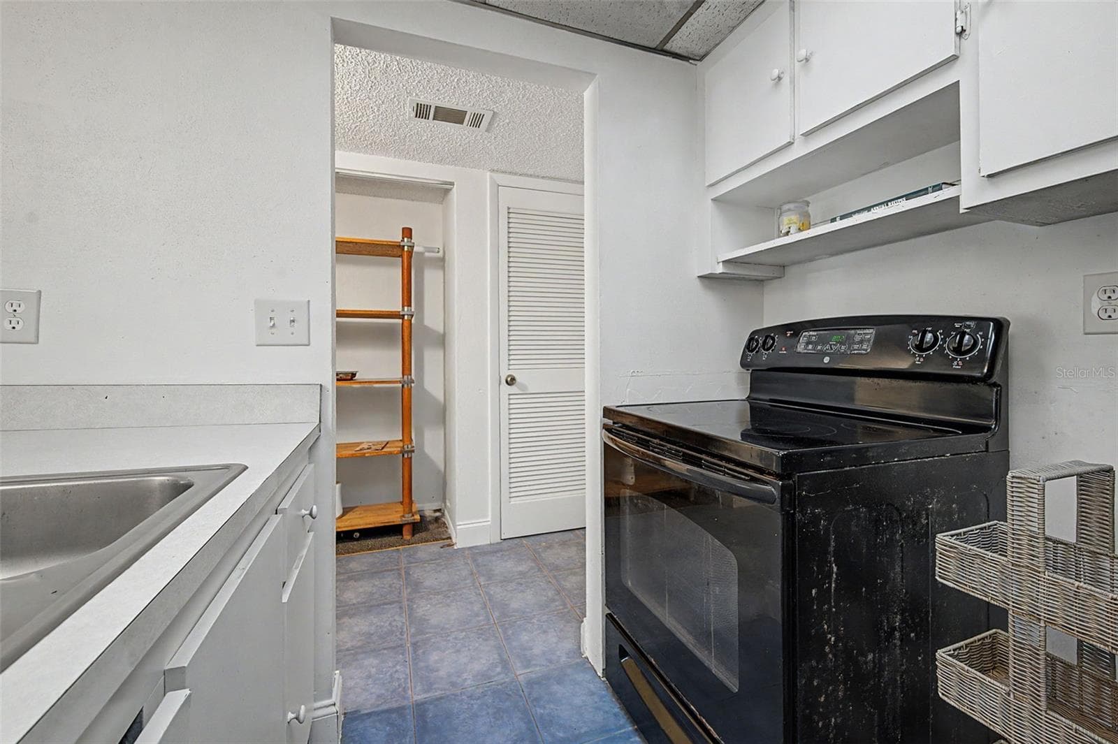 Condominium at 420 N BAYSHORE BLVD #104, CLEARWATER, photo 31 of 64