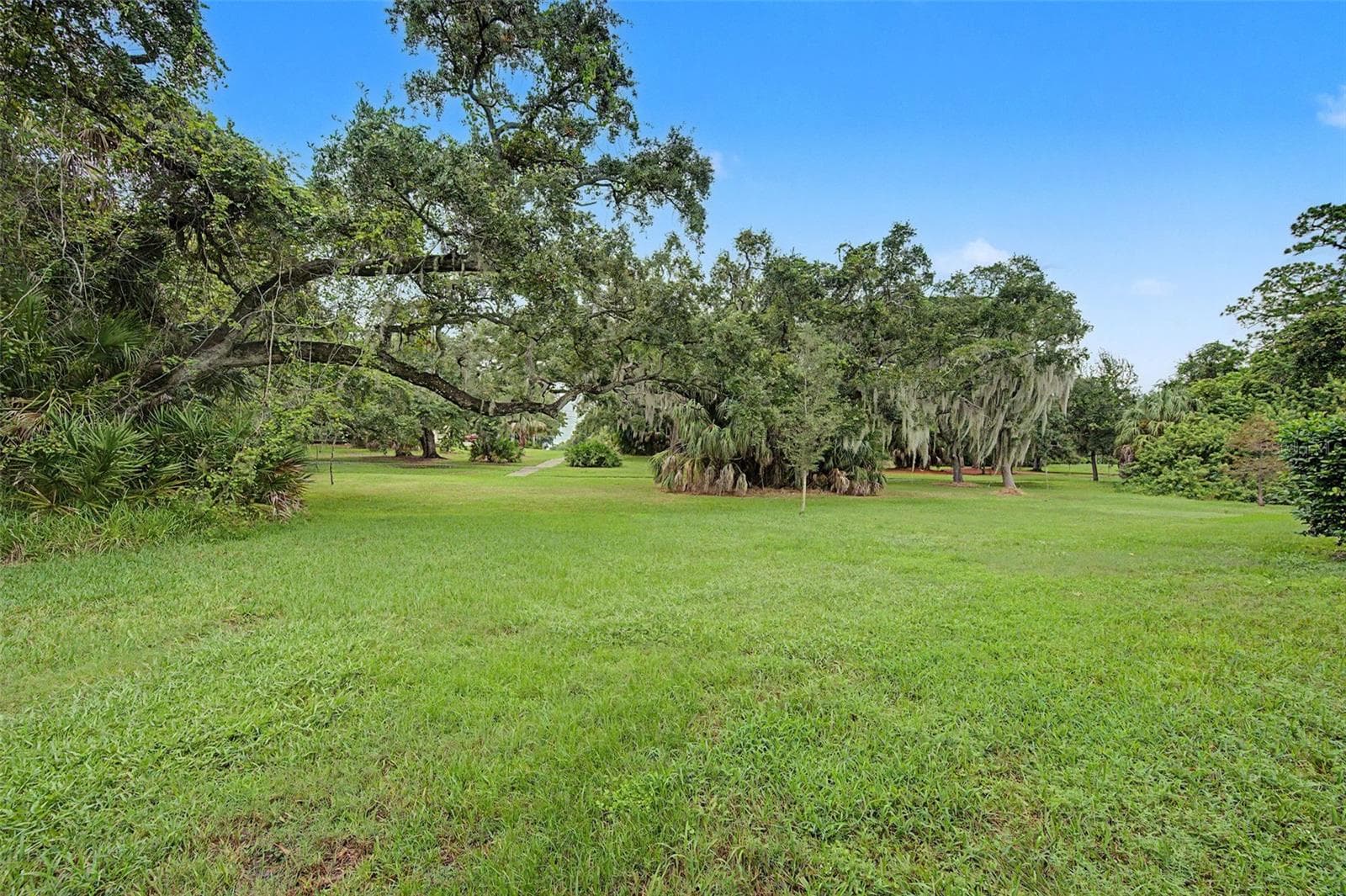 Condominium at 420 N BAYSHORE BLVD #104, CLEARWATER, photo 46 of 64