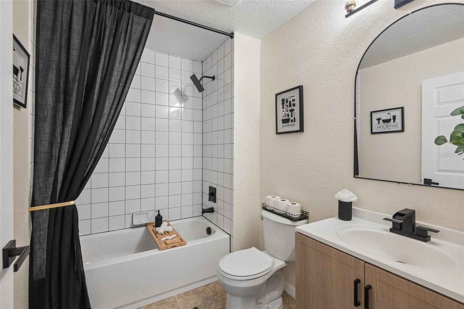 Single Family Residence at 1866 BETTY LN, CLEARWATER, photo 6 of 33