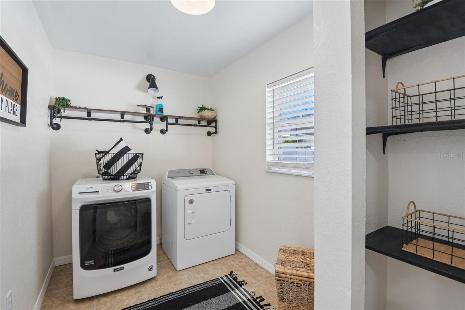 Single Family Residence at 1866 BETTY LN, CLEARWATER, photo 7 of 33