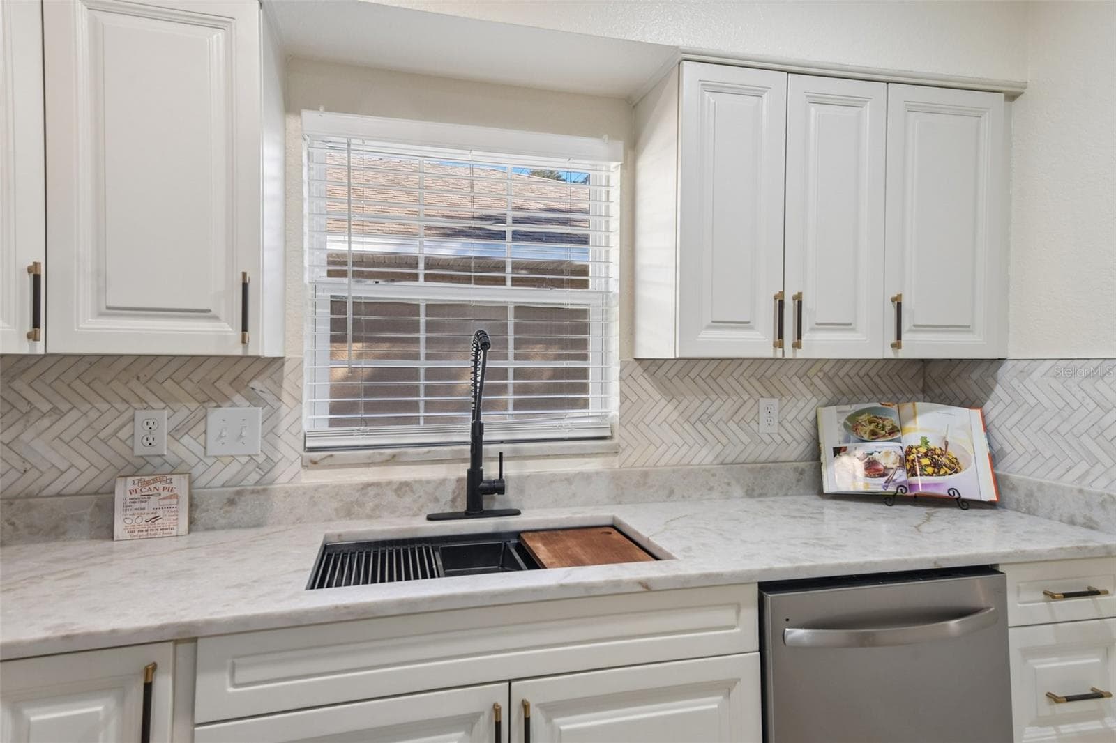 Single Family Residence at 1866 BETTY LN, CLEARWATER, photo 19 of 33