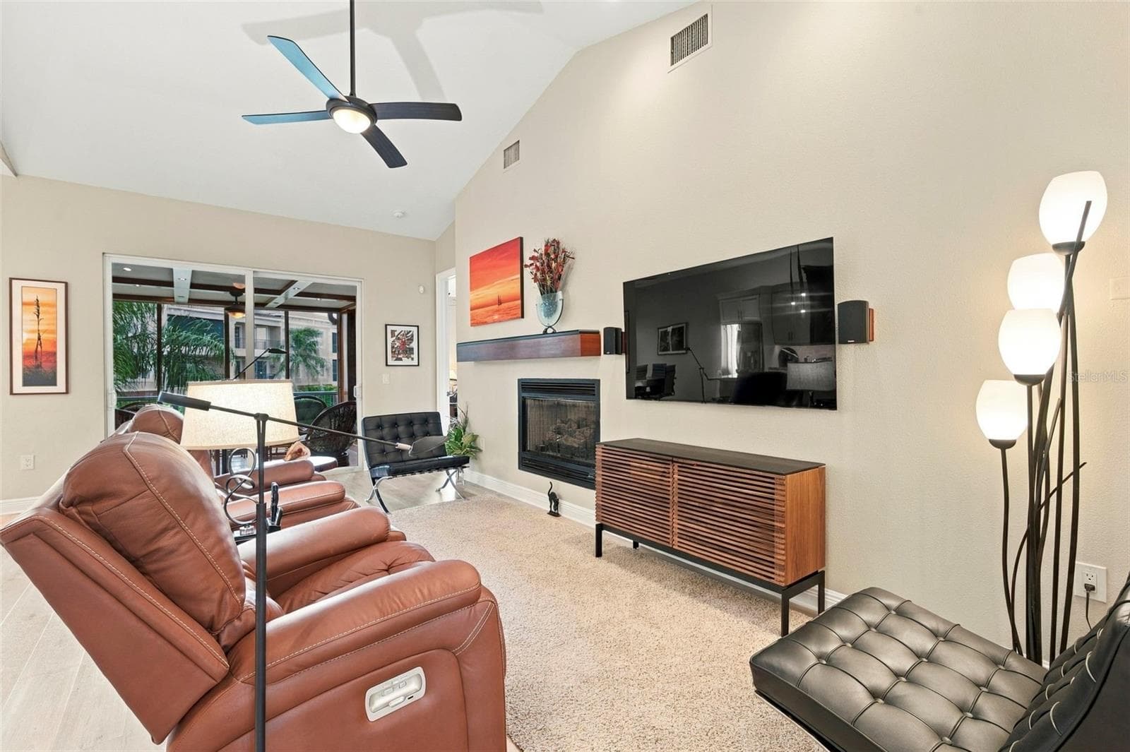 Townhouse at 10 LINCOLN AVE S, ST PETERSBURG, photo 14 of 65