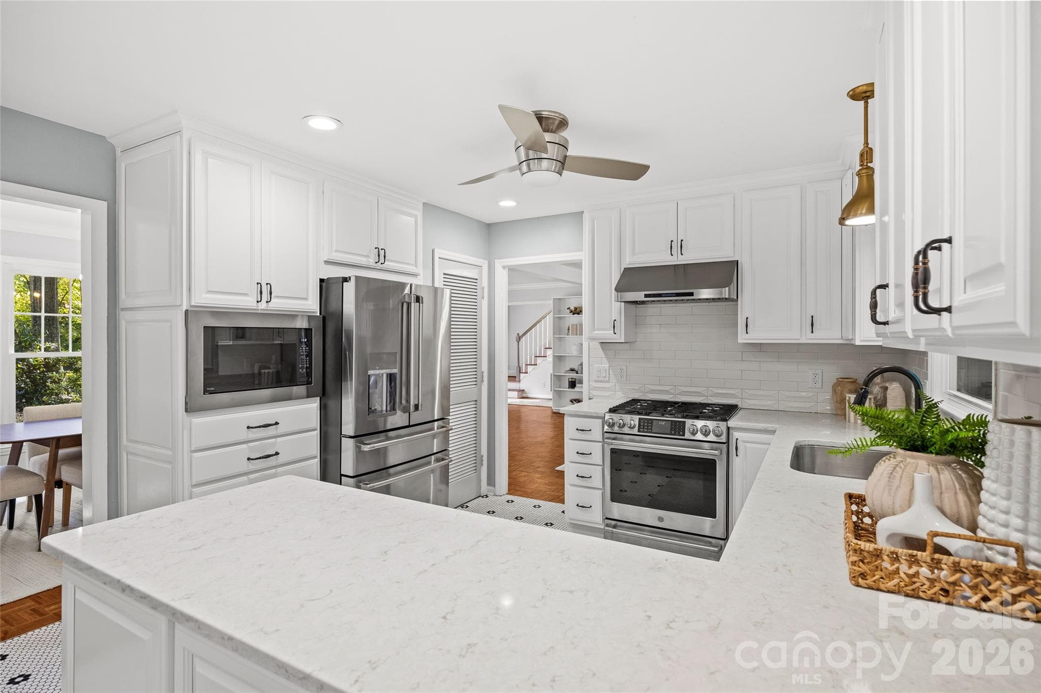Stainless appliances - 5132 Camilla Drive, Charlotte