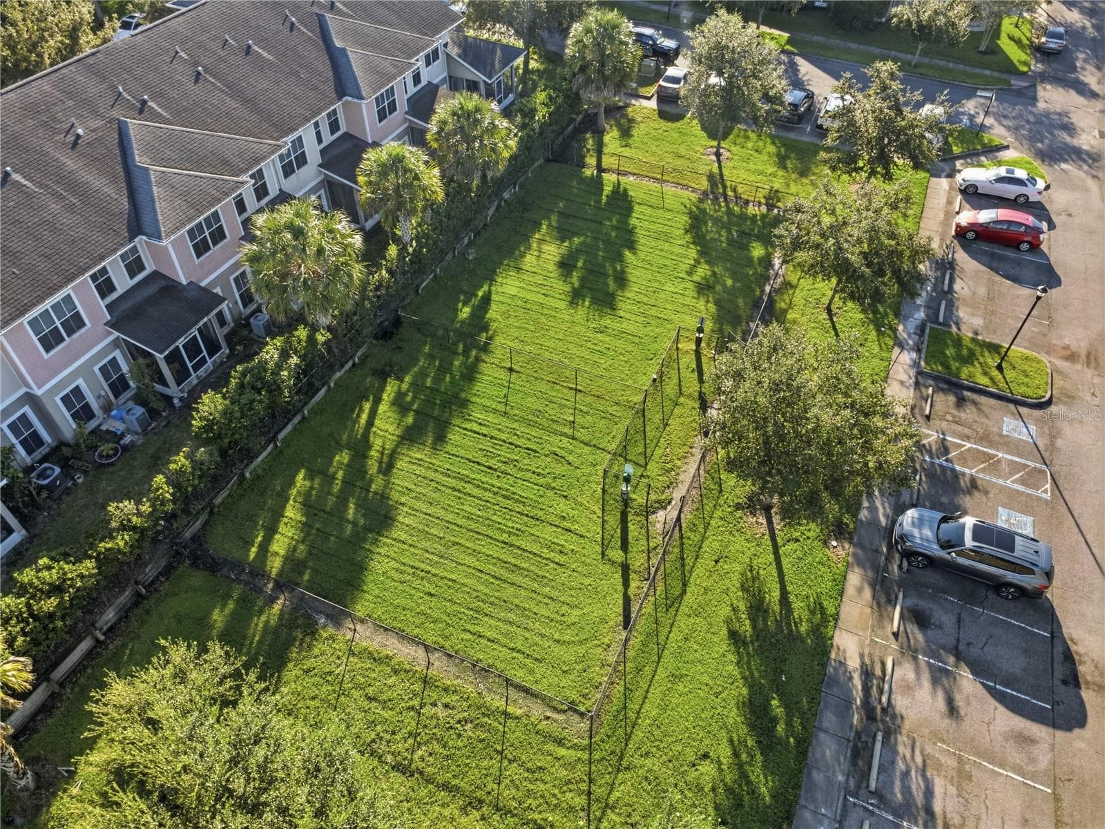 Community Dog Park - 8011 DOWN ROYAL RD, TAMPA