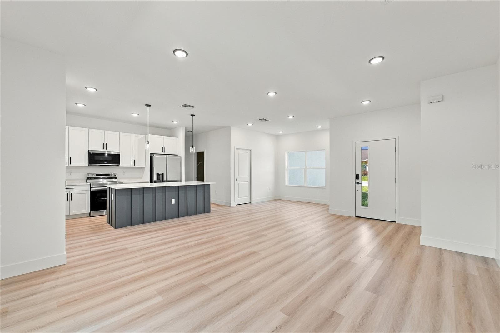 Single Family Residence at 8717 N AMBOY DR, CITRUS SPRINGS, photo 7 of 35