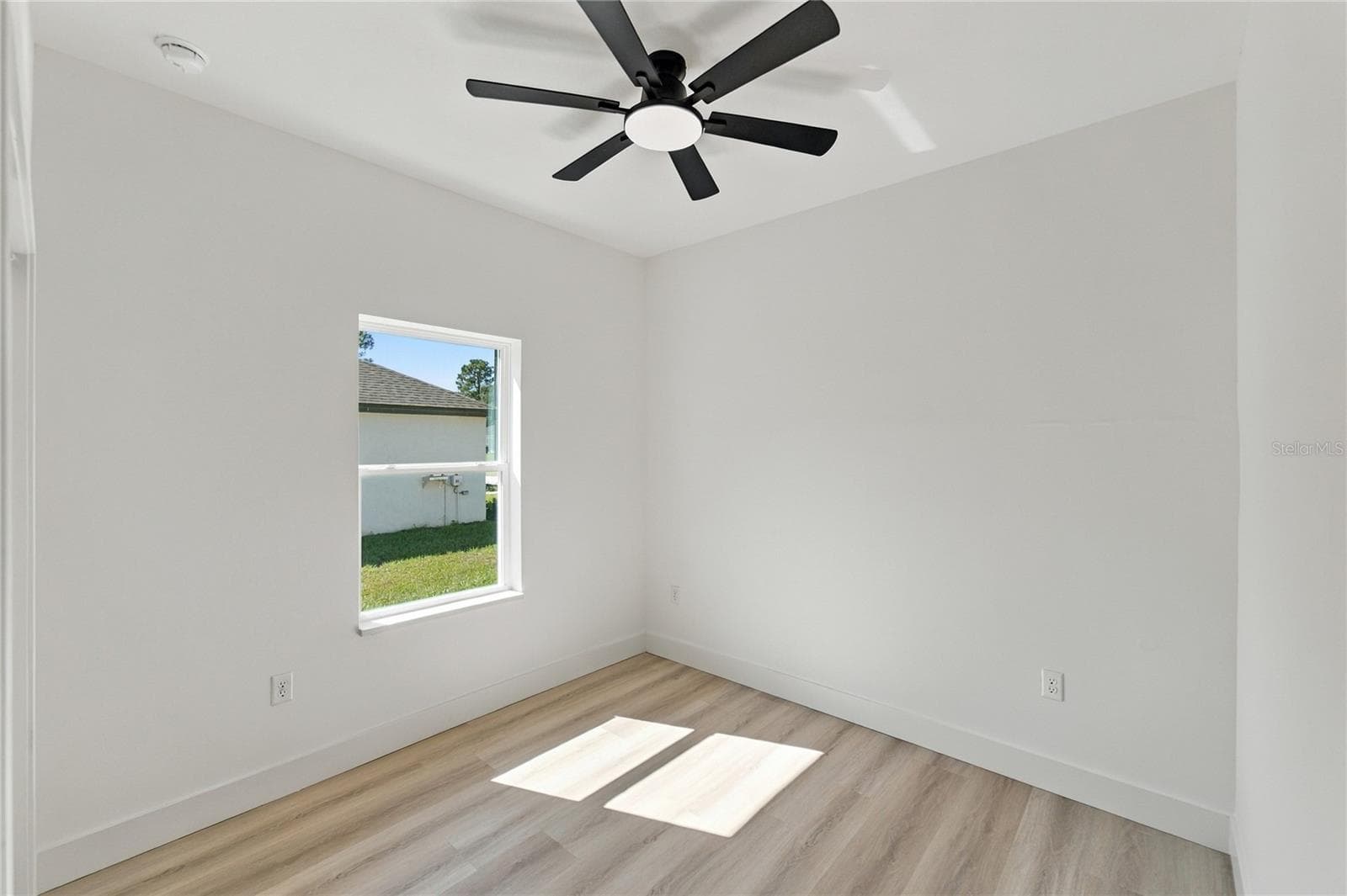 Single Family Residence at 8717 N AMBOY DR, CITRUS SPRINGS, photo 16 of 35