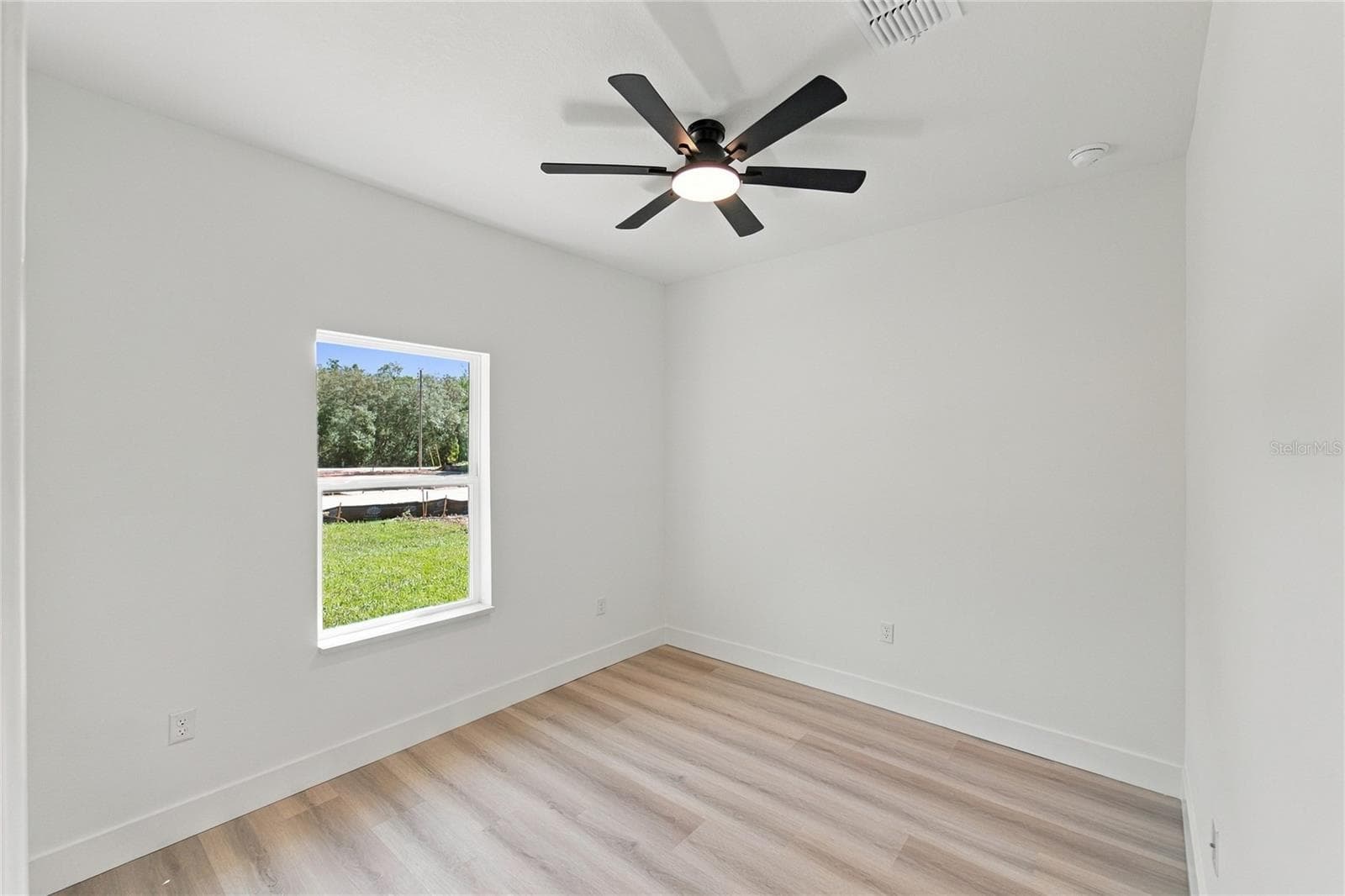 Single Family Residence at 8717 N AMBOY DR, CITRUS SPRINGS, photo 19 of 35