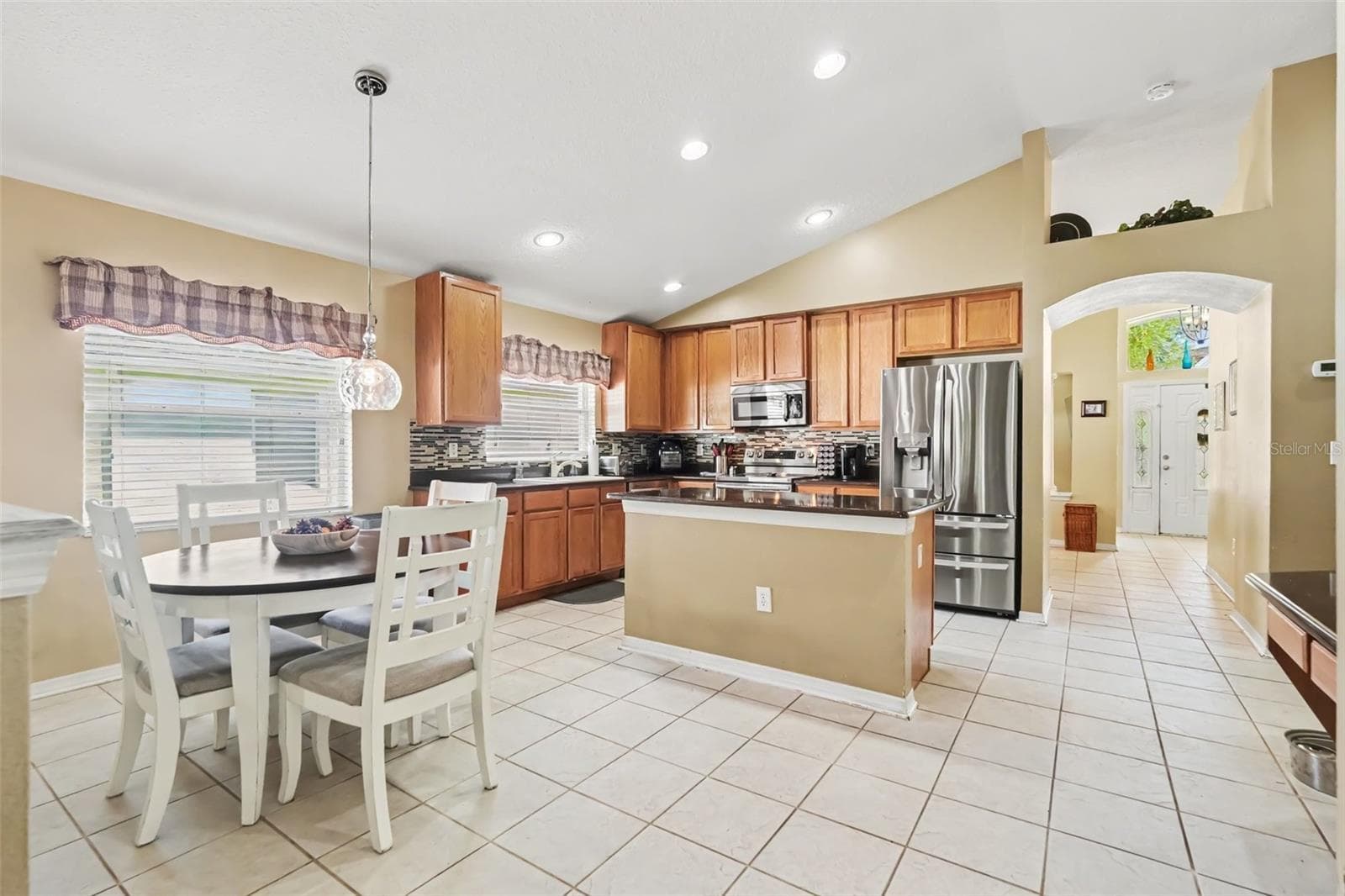 Single Family Residence at 6805 BLUFF MEADOW CT, WESLEY CHAPEL, photo 7 of 19