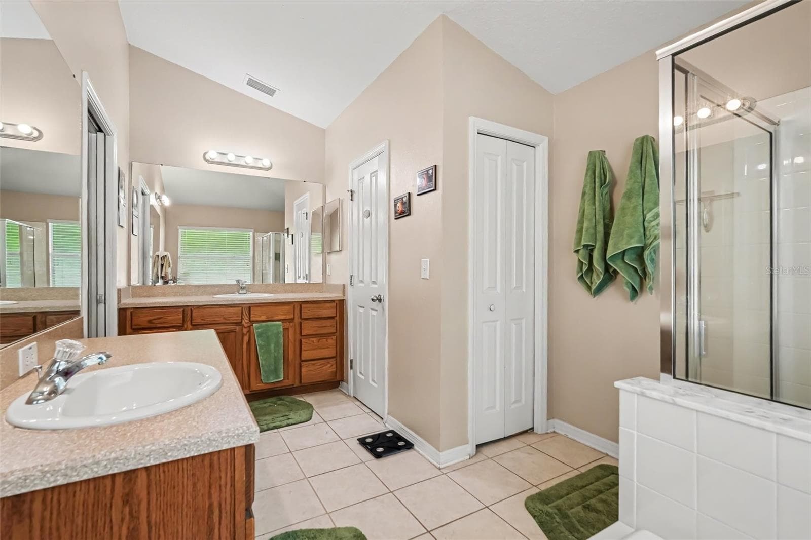Single Family Residence at 6805 BLUFF MEADOW CT, WESLEY CHAPEL, photo 10 of 19