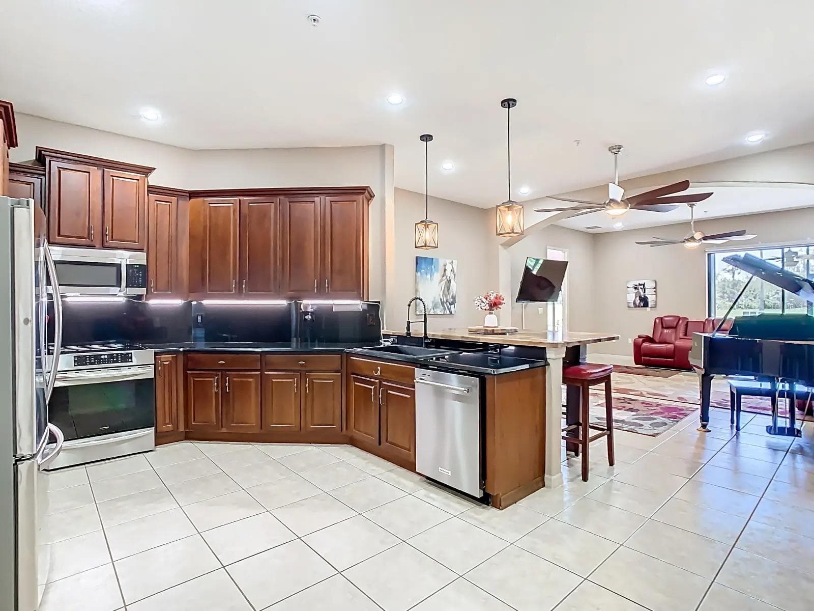 Single Family Residence at 20604 MAXIM PKWY, ORLANDO, photo 6 of 22