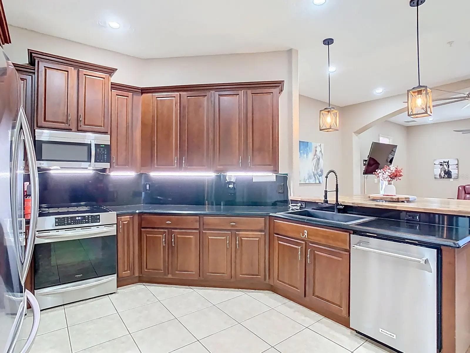 Single Family Residence at 20604 MAXIM PKWY, ORLANDO, photo 7 of 22