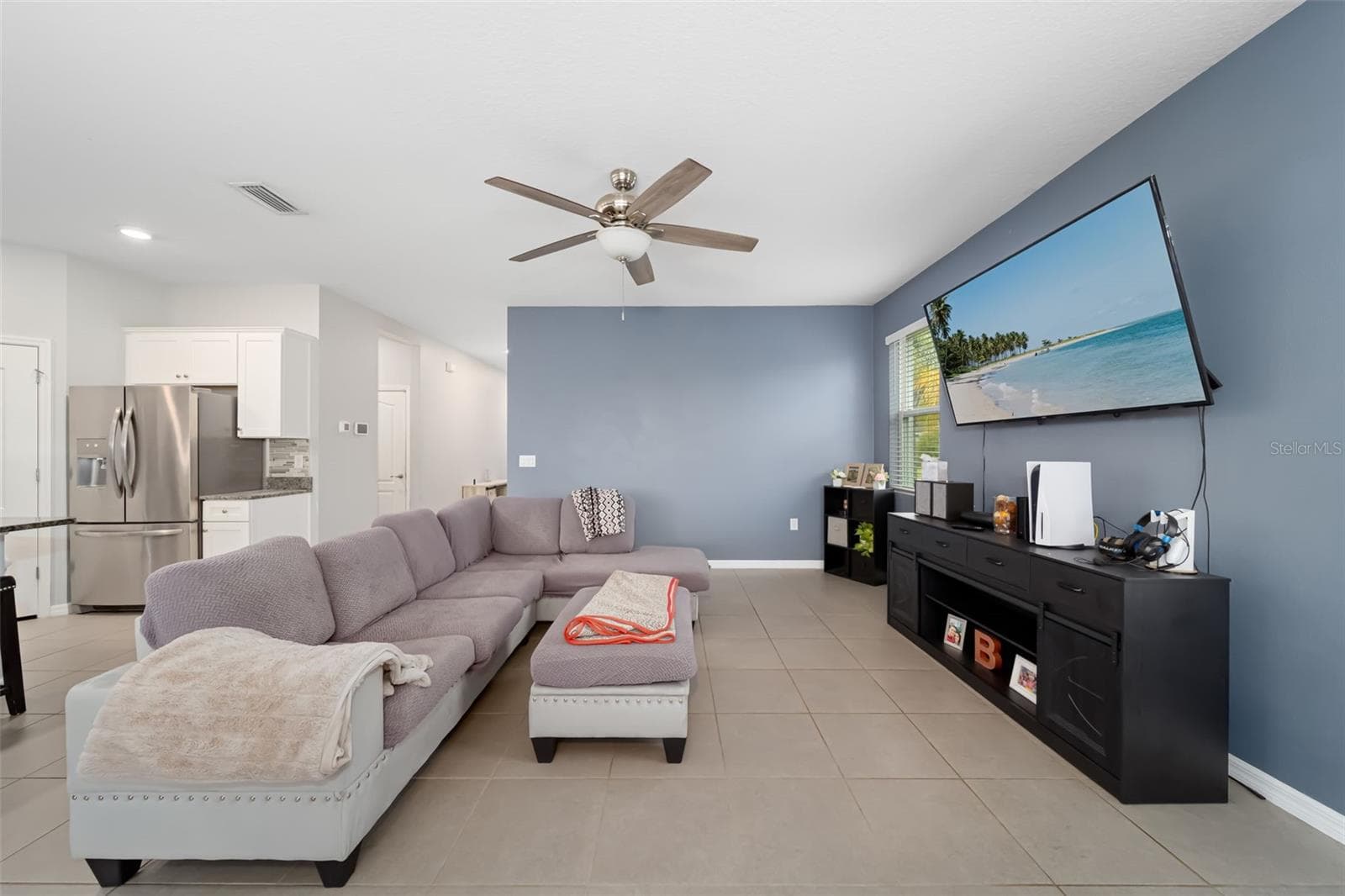 Single Family Residence at 13715 WOODBRIDGE TER, BRADENTON, photo 13 of 27