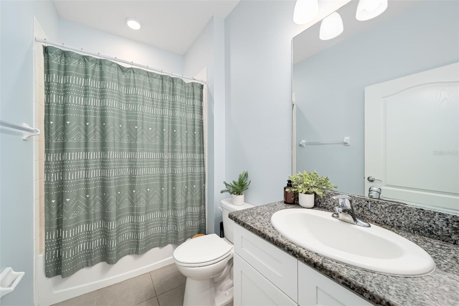 Single Family Residence at 13715 WOODBRIDGE TER, BRADENTON, photo 23 of 27