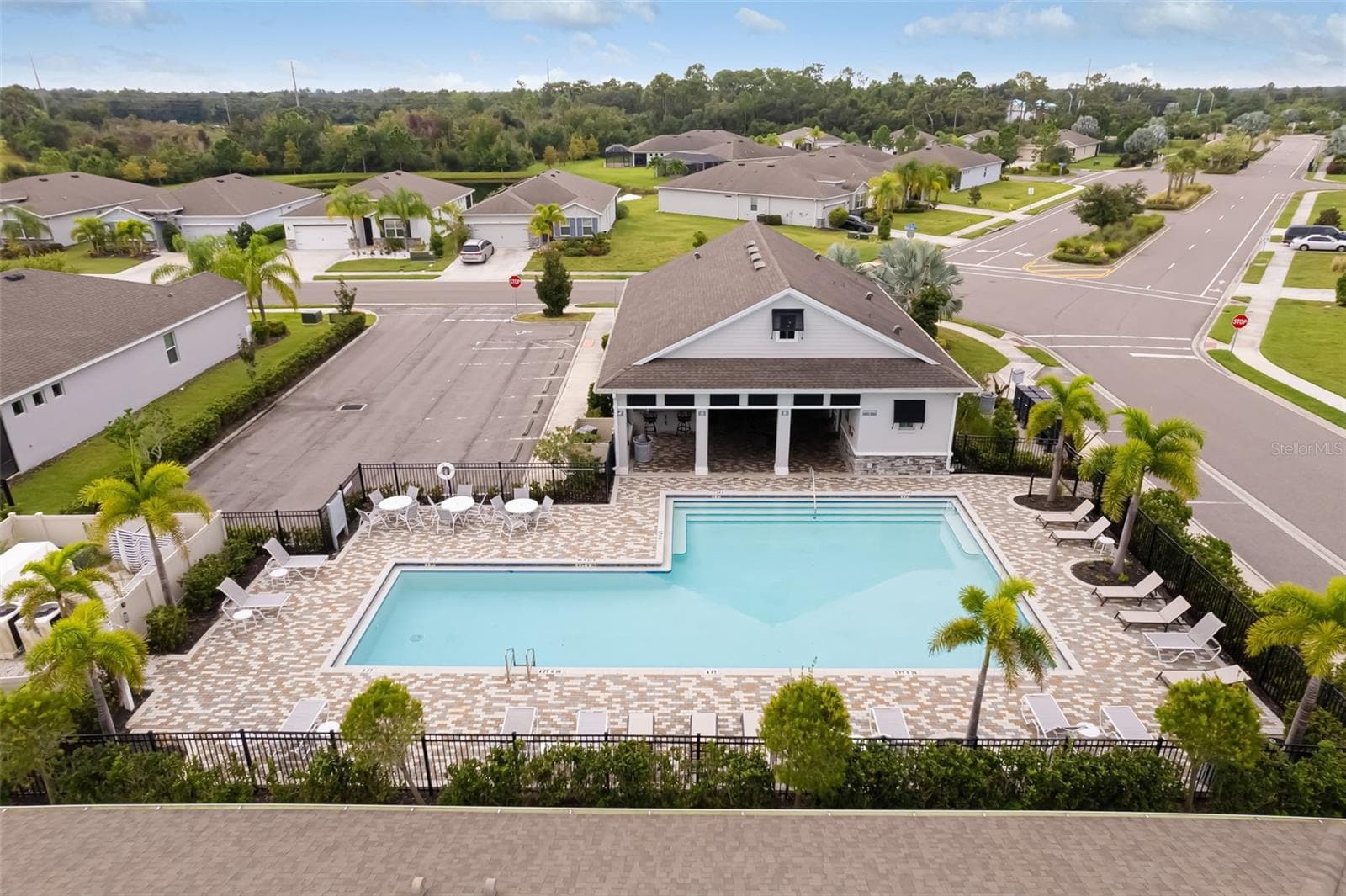Single Family Residence at 13715 WOODBRIDGE TER, BRADENTON, photo 26 of 27