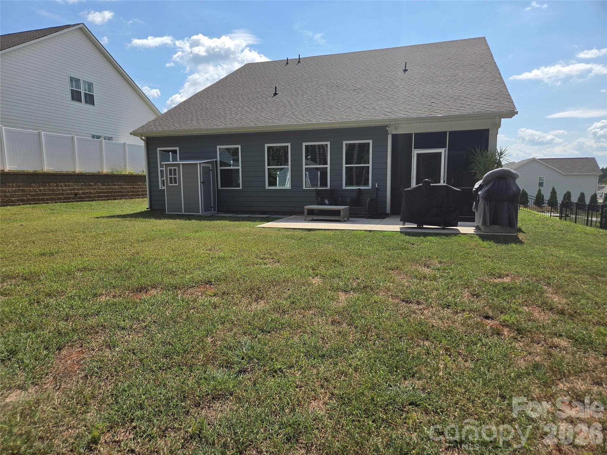 Single Family Residence at 5244 Admirals Landing, Lancaster, photo 4 of 14