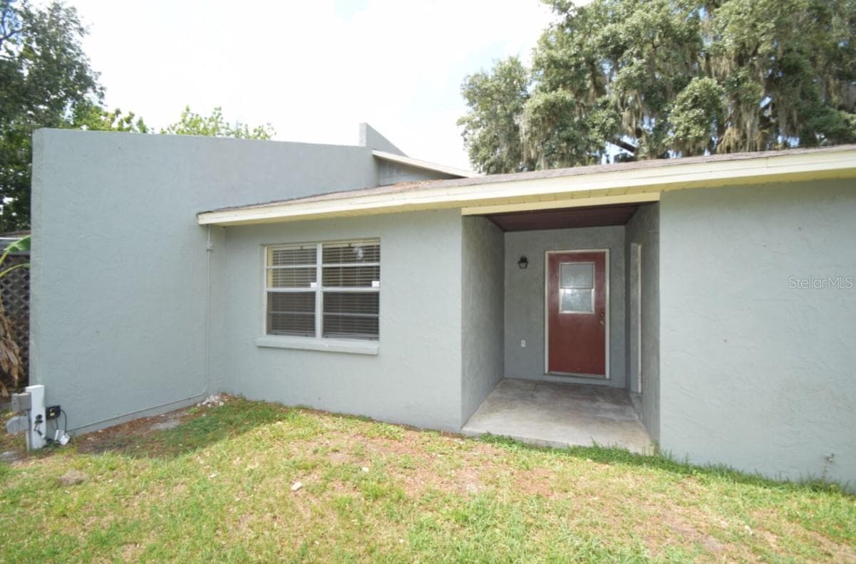 Duplex at 830 SHIRLEY ANN TRL, LAKELAND, photo 5 of 27