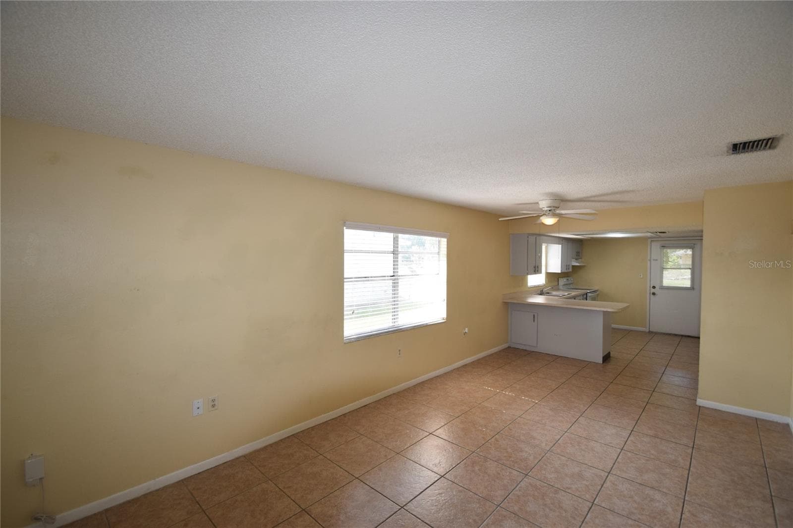 Duplex at 830 SHIRLEY ANN TRL, LAKELAND, photo 18 of 27