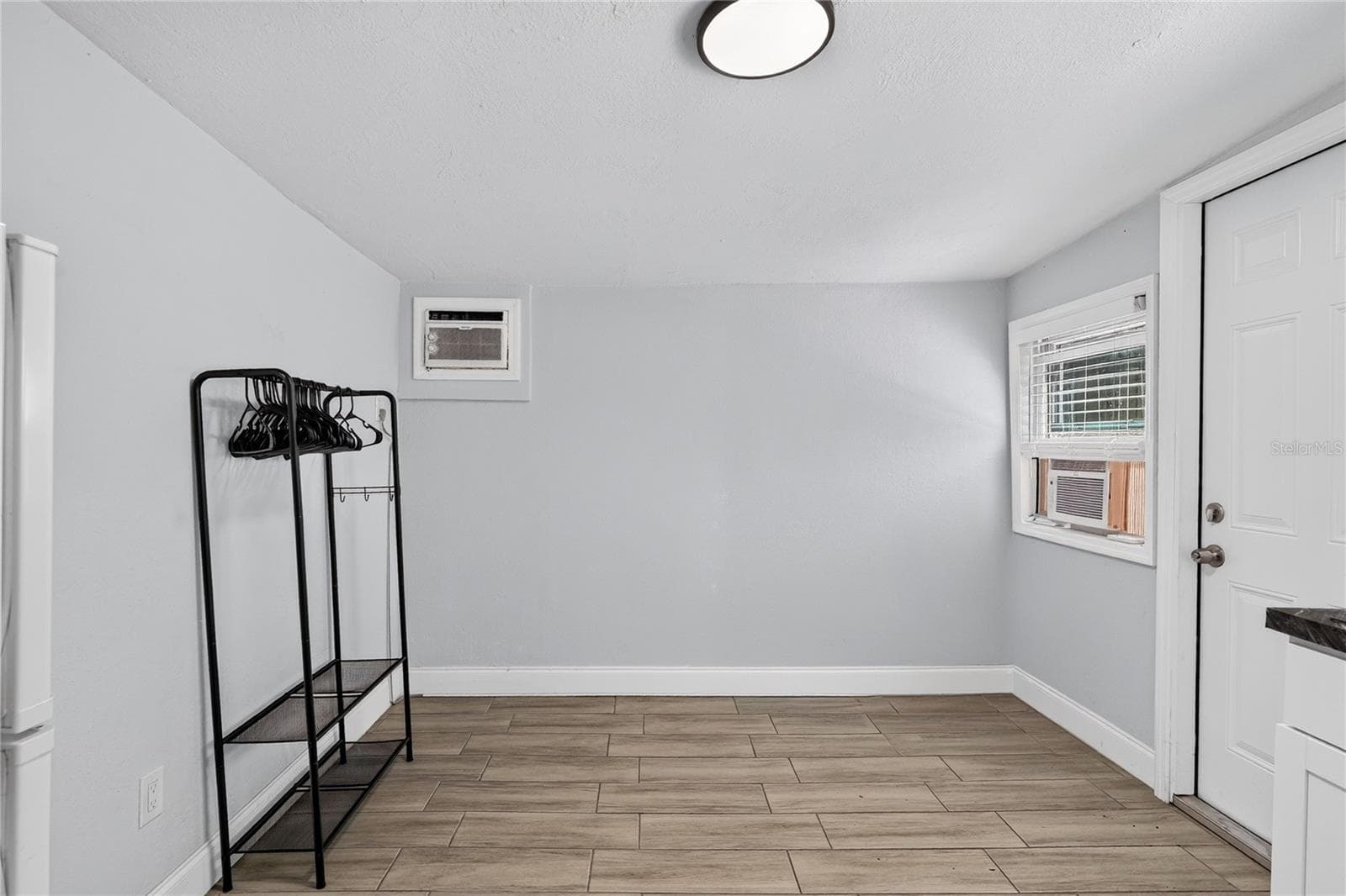 Studio Apartment - 3717 16TH ST W, BRADENTON