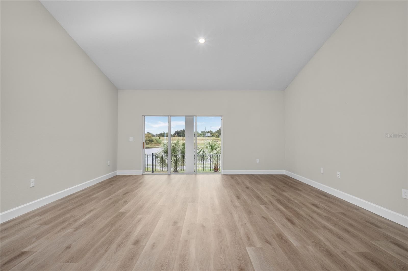 Single Family Residence at 1110 CHESTNUT ST, CLERMONT, photo 5 of 40