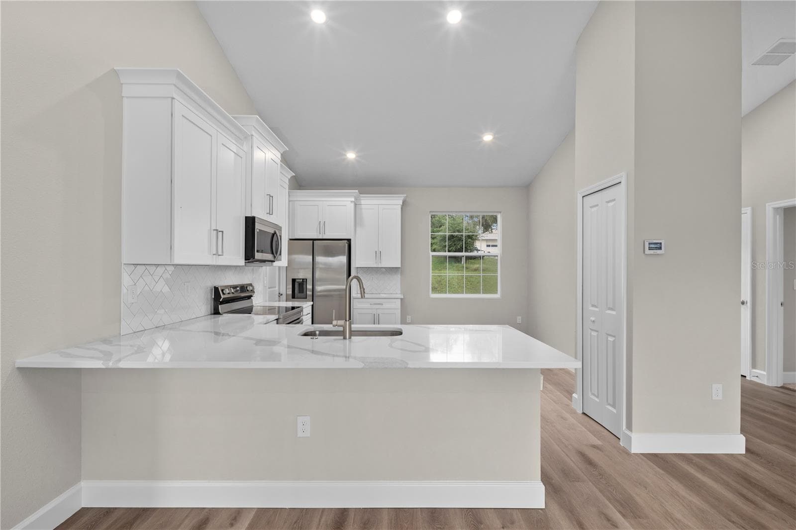 Single Family Residence at 1110 CHESTNUT ST, CLERMONT, photo 12 of 40