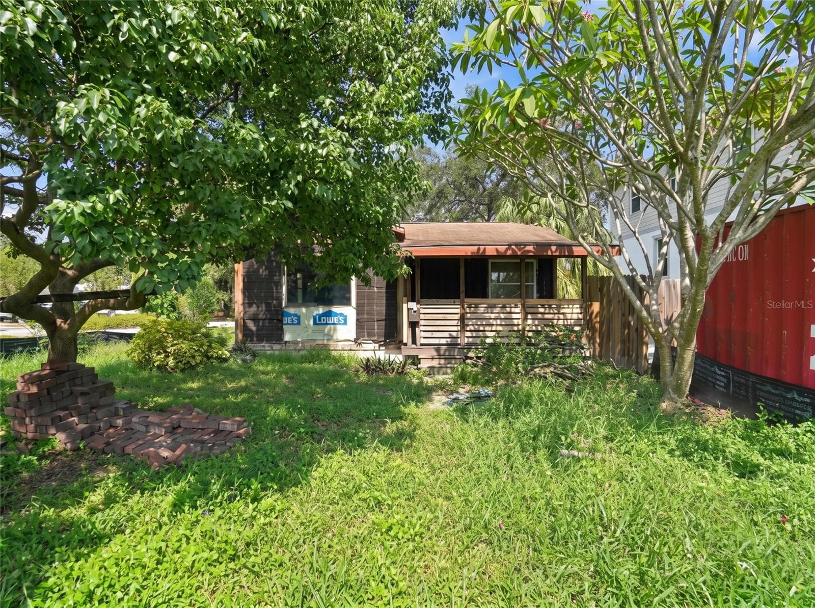 Single Family Residence at 733 58TH AVE NE, ST PETERSBURG, photo 4 of 48