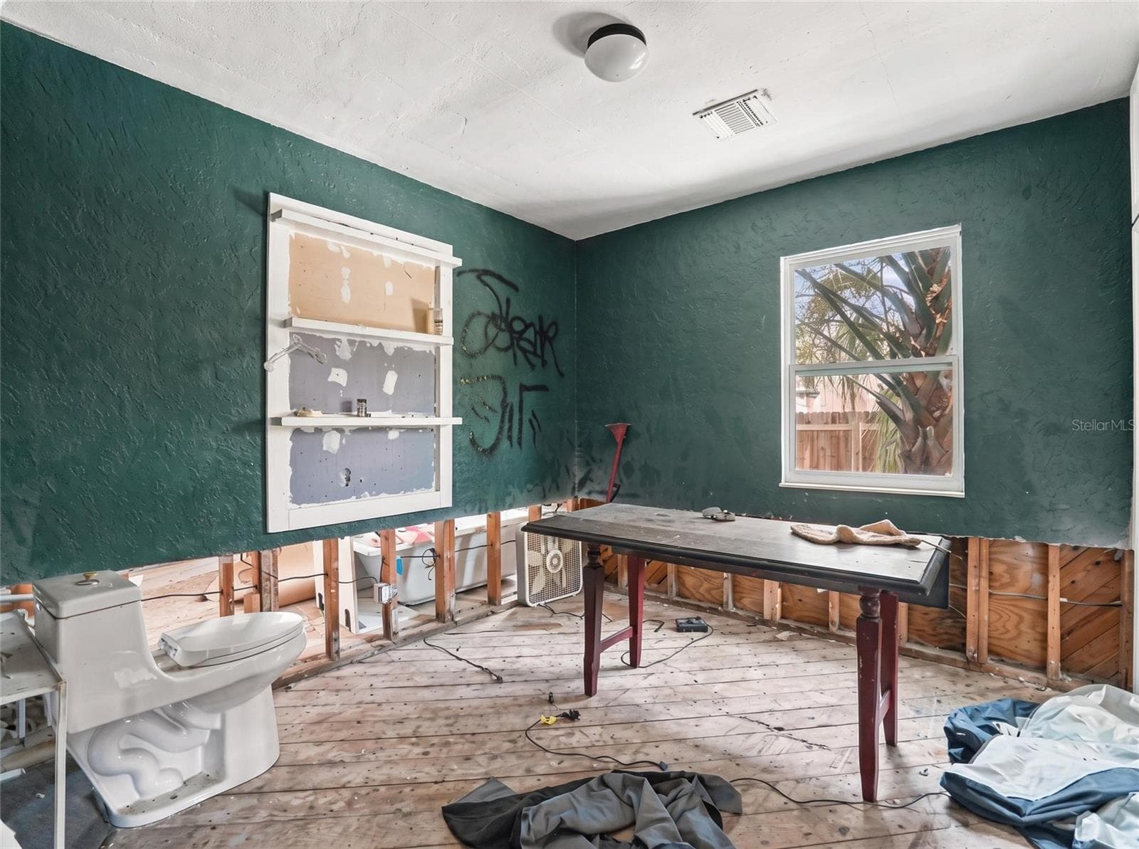 Single Family Residence at 733 58TH AVE NE, ST PETERSBURG, photo 12 of 48