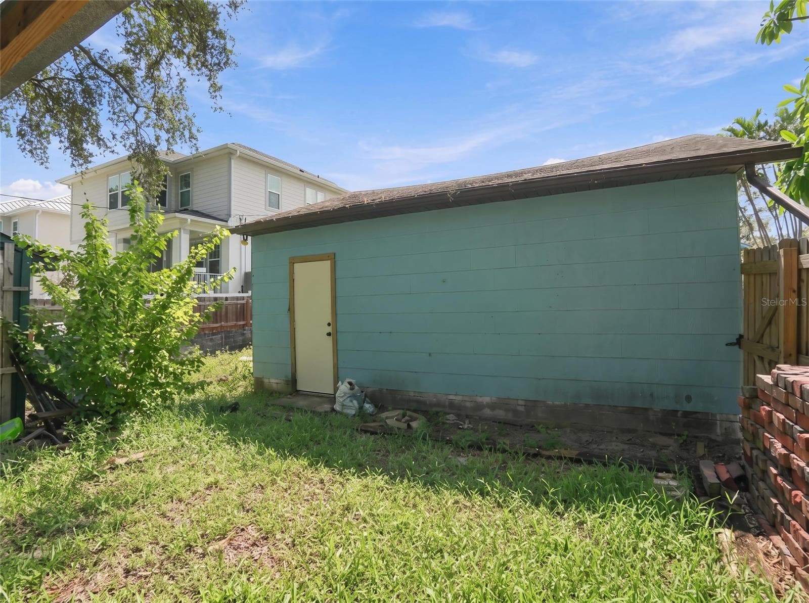 Single Family Residence at 733 58TH AVE NE, ST PETERSBURG, photo 32 of 48
