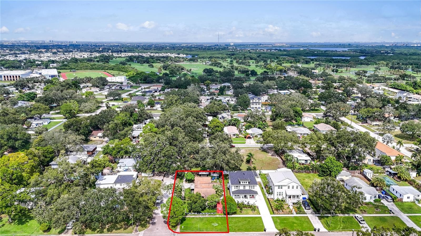 Single Family Residence at 733 58TH AVE NE, ST PETERSBURG, photo 41 of 48