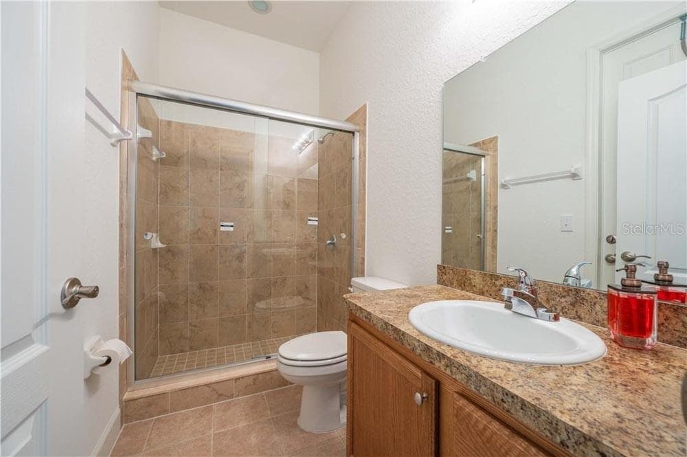 Ensuite to Bedroom 4 - 1652 LEMON AVE, WINTER HAVEN