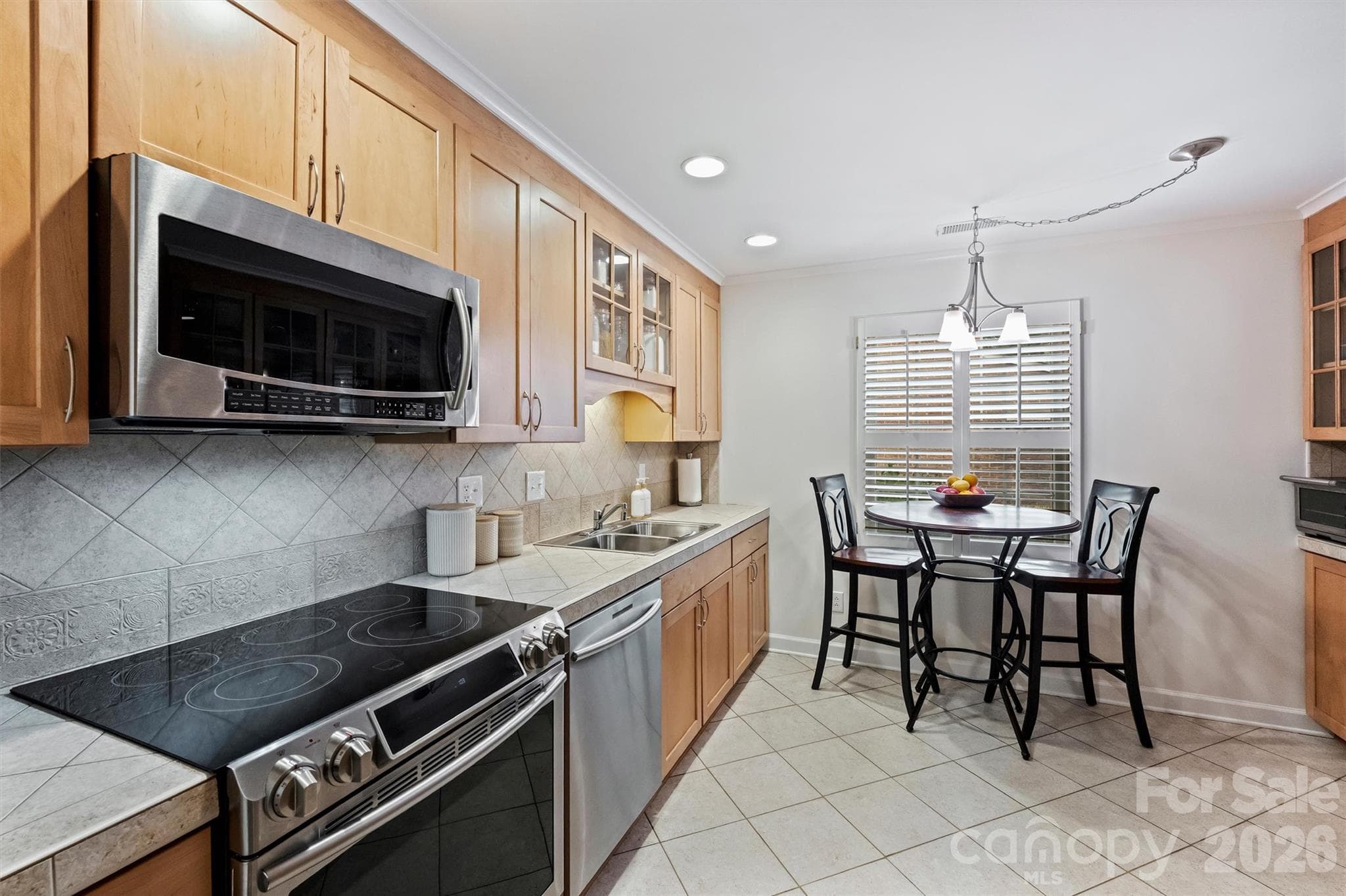 Condominium at 500 N Poplar Street, Charlotte, photo 13 of 35