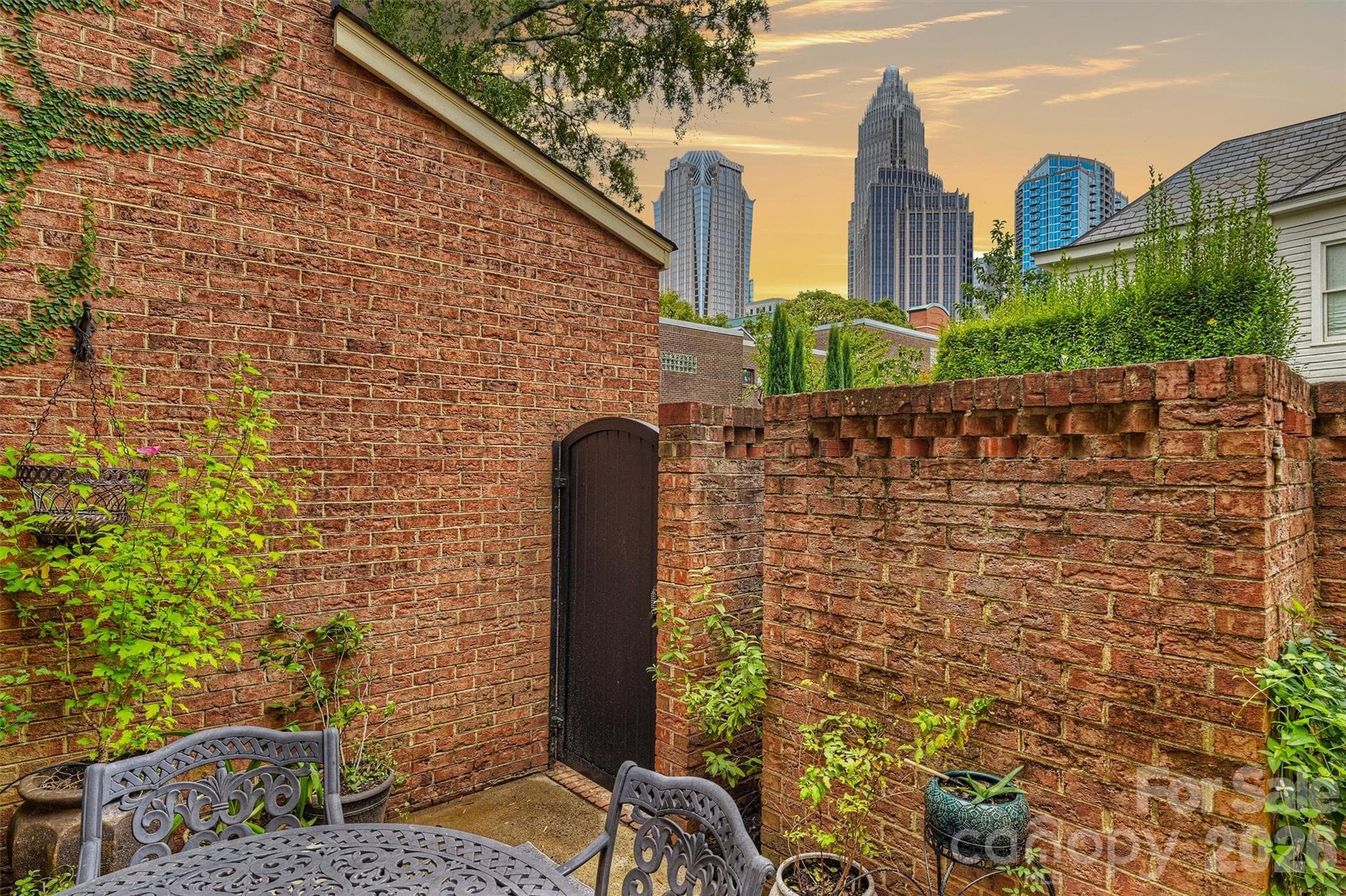 Condominium at 500 N Poplar Street, Charlotte, photo 26 of 35