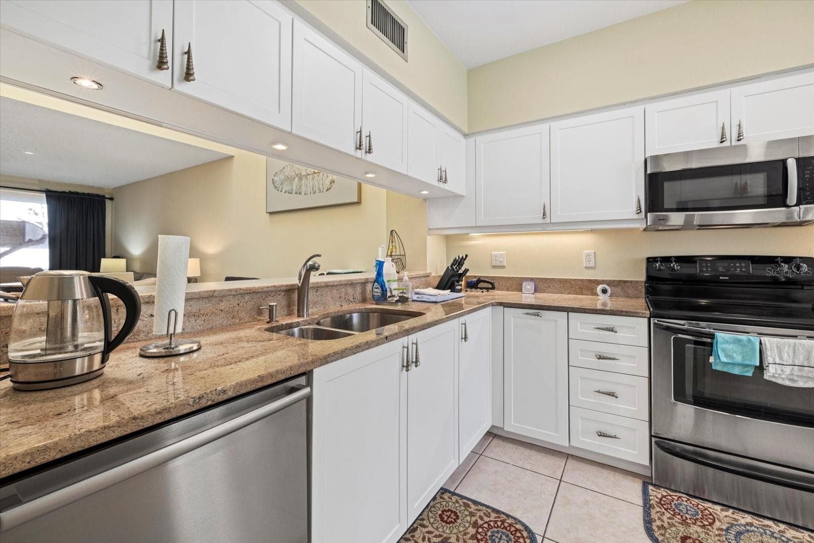Condominium at 2012 HARBOURSIDE DR #2102, LONGBOAT KEY, photo 4 of 34