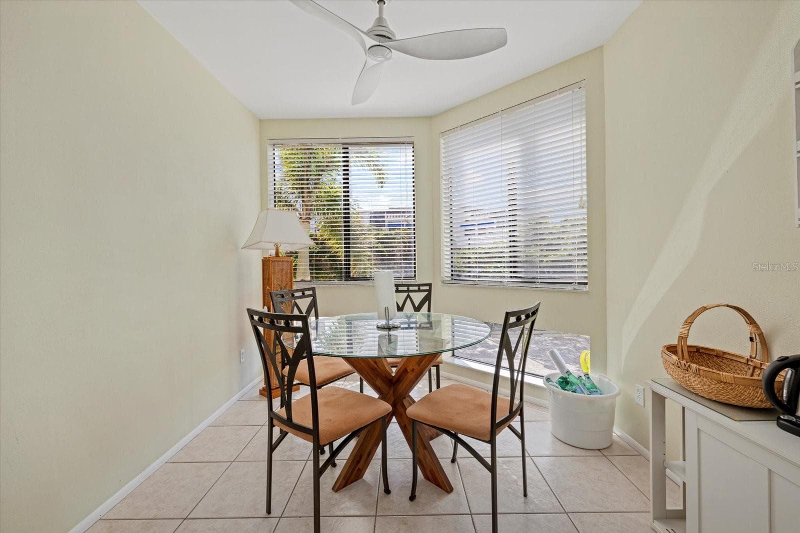 Condominium at 2012 HARBOURSIDE DR #2102, LONGBOAT KEY, photo 7 of 34