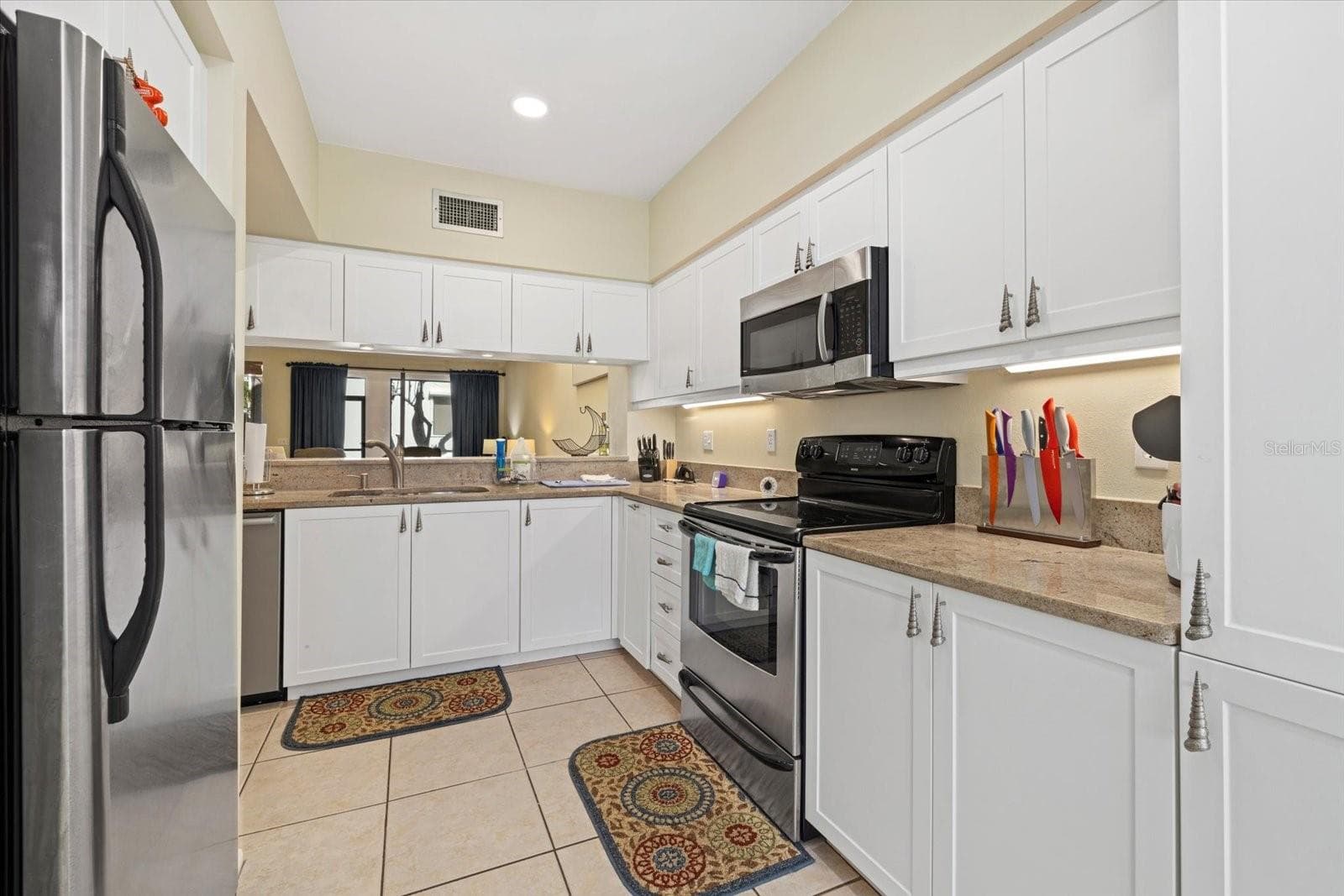 Condominium at 2012 HARBOURSIDE DR #2102, LONGBOAT KEY, photo 8 of 34