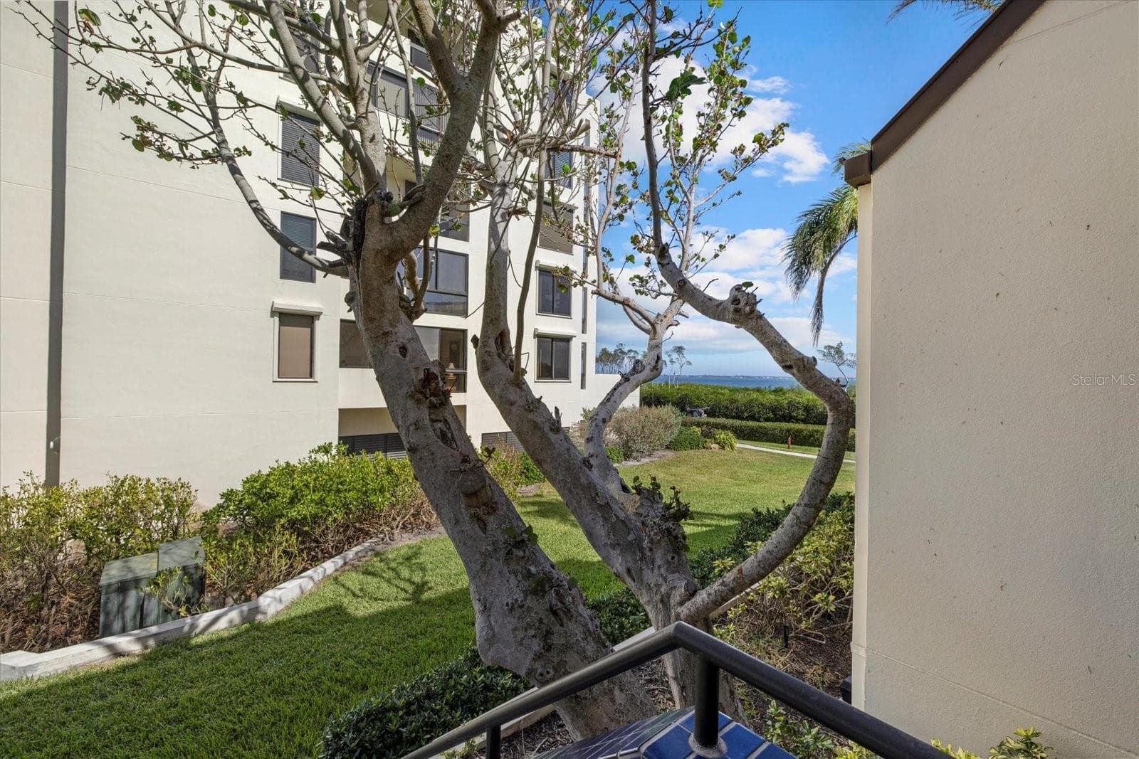 Condominium at 2012 HARBOURSIDE DR #2102, LONGBOAT KEY, photo 31 of 34