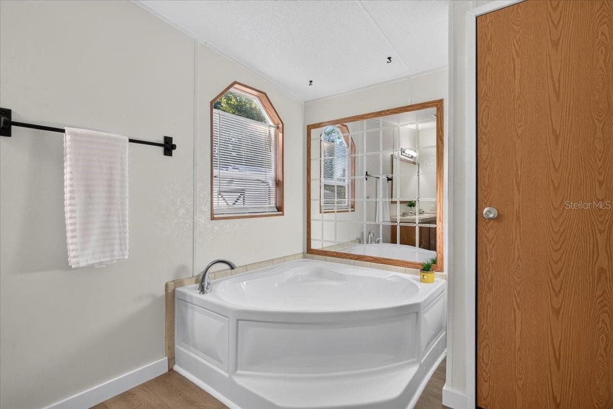 Manufactured Home at 21330 NW 106TH COURT RD, MICANOPY, photo 31 of 53