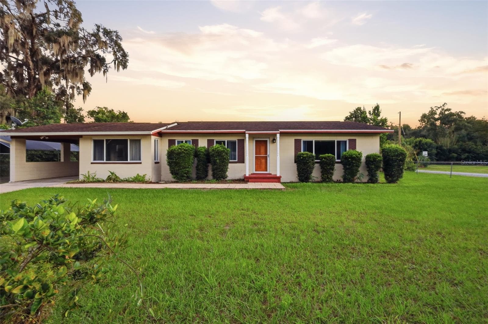 Single Family Residence at 480 W NEW YORK AVE, ORANGE CITY, photo 34 of 35