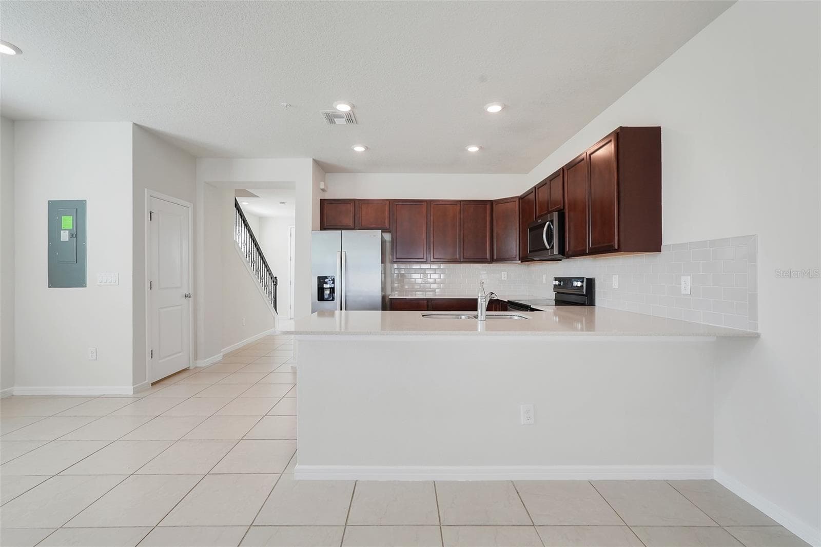 Townhouse at 10481 FOLLY BEACH RD, ORLANDO, photo 9 of 50