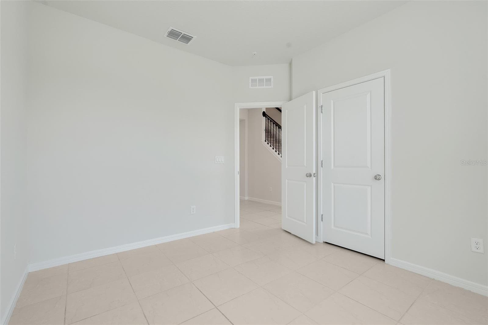 Townhouse at 10481 FOLLY BEACH RD, ORLANDO, photo 15 of 50