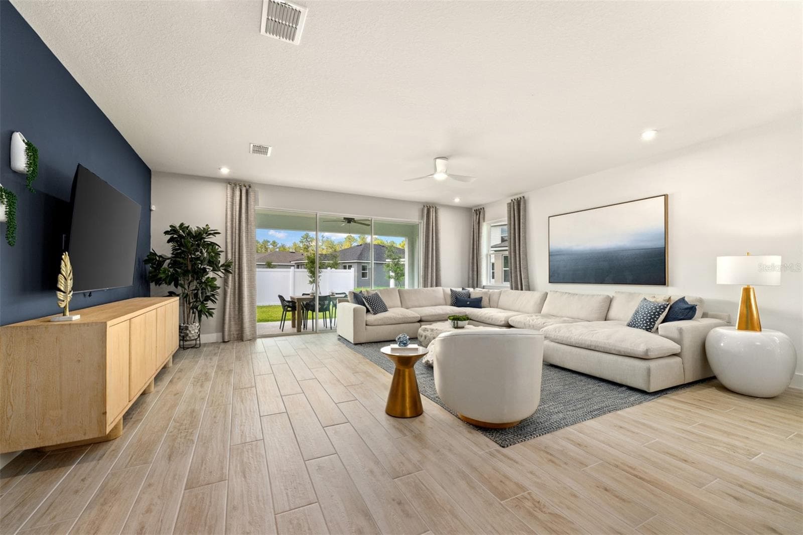 Meridian Parks Olympic Model Great Room - 12534 MARITIME ST, ORLANDO