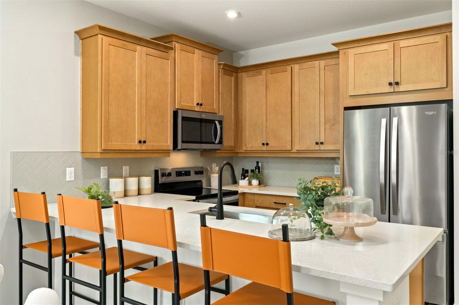Meridian Parks Catalina II Model Kitchen - 10155 MILESTONE CIR, ORLANDO