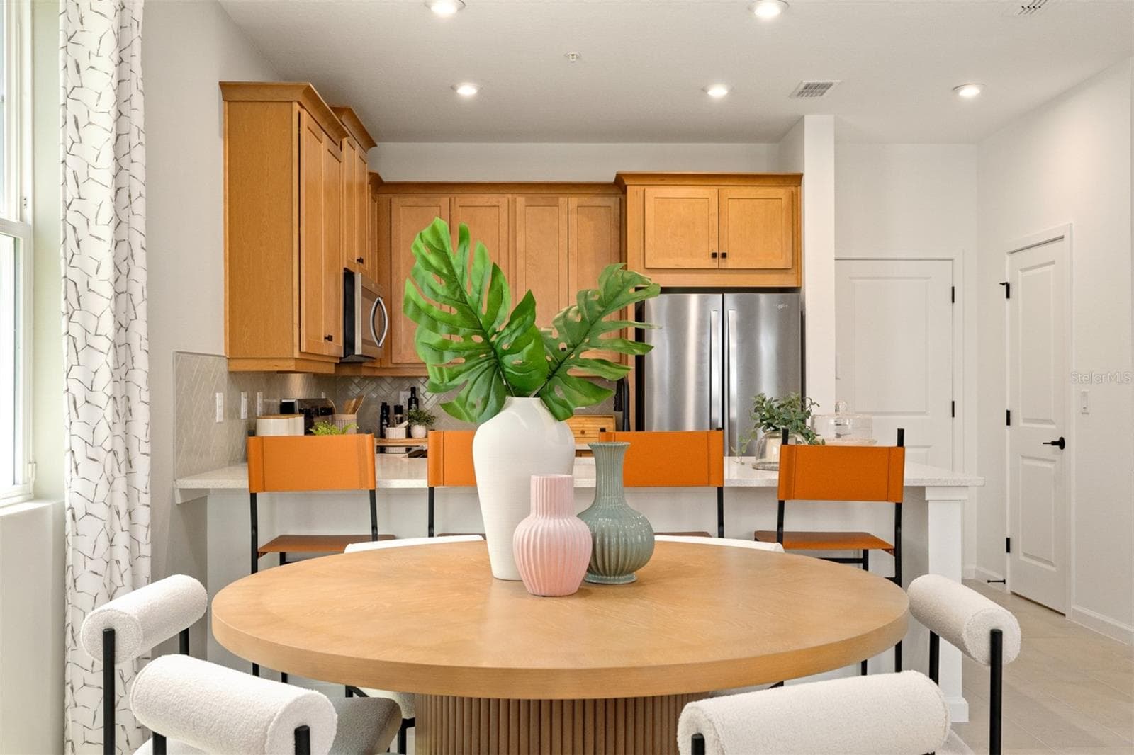 Meridian Parks Catalina II Model Kitchen - 10155 MILESTONE CIR, ORLANDO