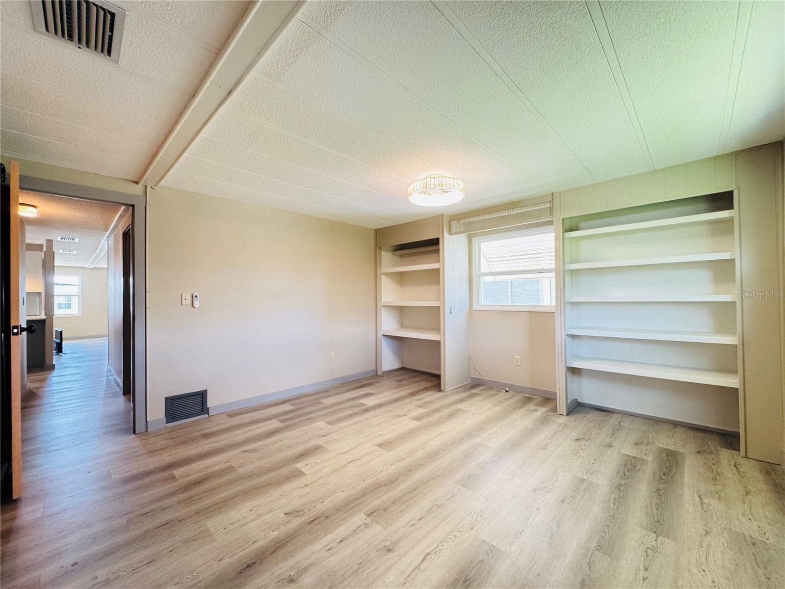 Manufactured Home at 488 MARINA LN, TAVARES, photo 23 of 29