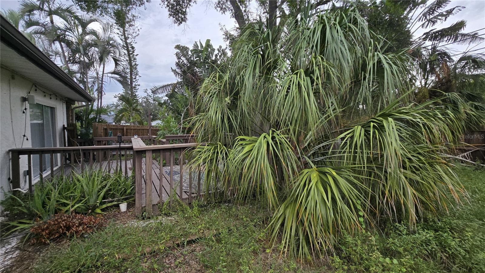 Single Family Residence at 1600 DELAWARE AVE NE, ST PETERSBURG, photo 4 of 24