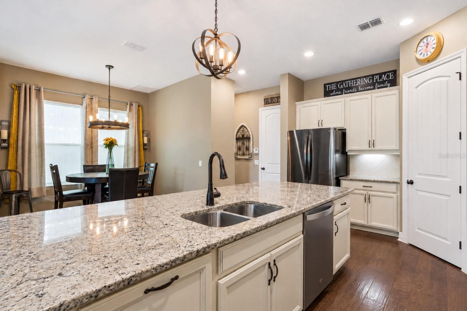 Kitchen and Dining Room - 9354 MEADOW HUNT WAY, WINTER GARDEN