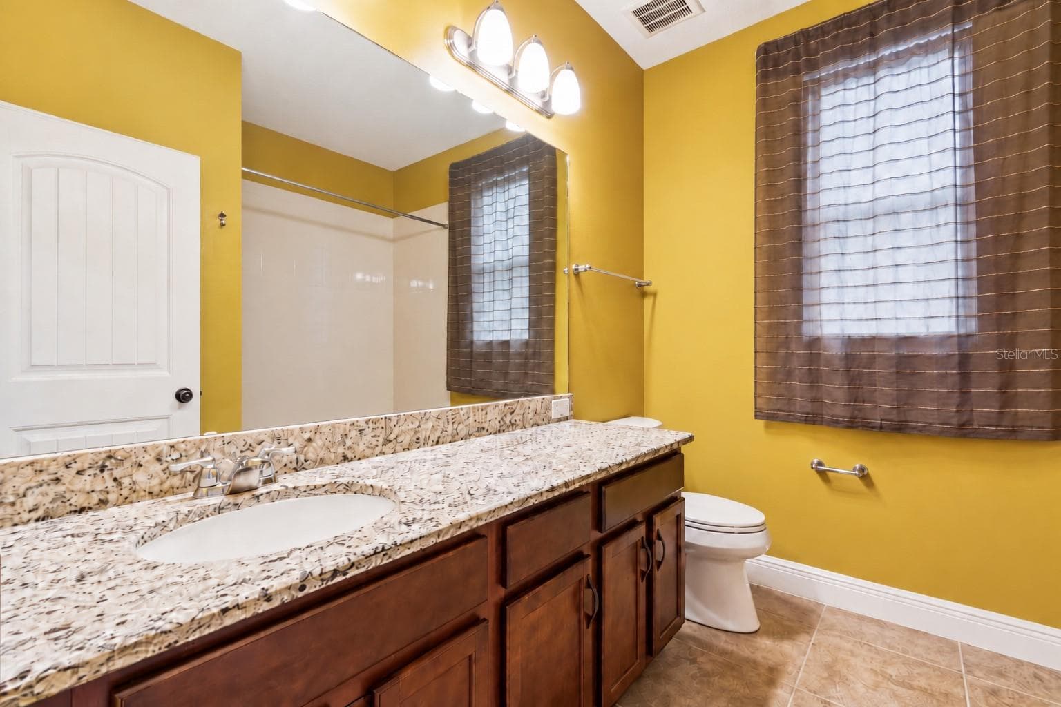 Upstairs full bathroom - 9354 MEADOW HUNT WAY, WINTER GARDEN